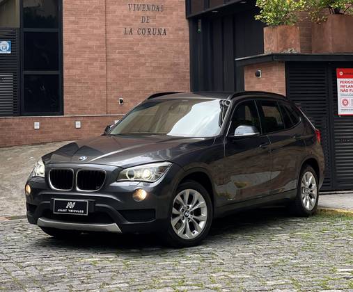 BMW X1 2.0 18I S-DRIVE 4X2 16V GASOLINA 4P AUTOMÁTICO BMW X1 2.0 18I S-DRIVE 4X2 16V GASOLINA 4P AUTOMÁTICO
